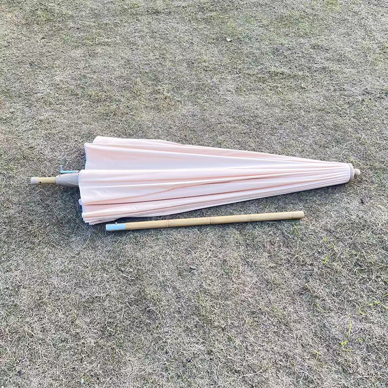 2.8M হ্যান্ড-ক্র্যাঙ্কড ল্যান্ডস্কেপ ছাতা