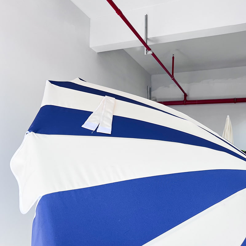 2.5M নীল এবং সাদা প্যাচওয়ার্ক প্যাগোডা ছাতা